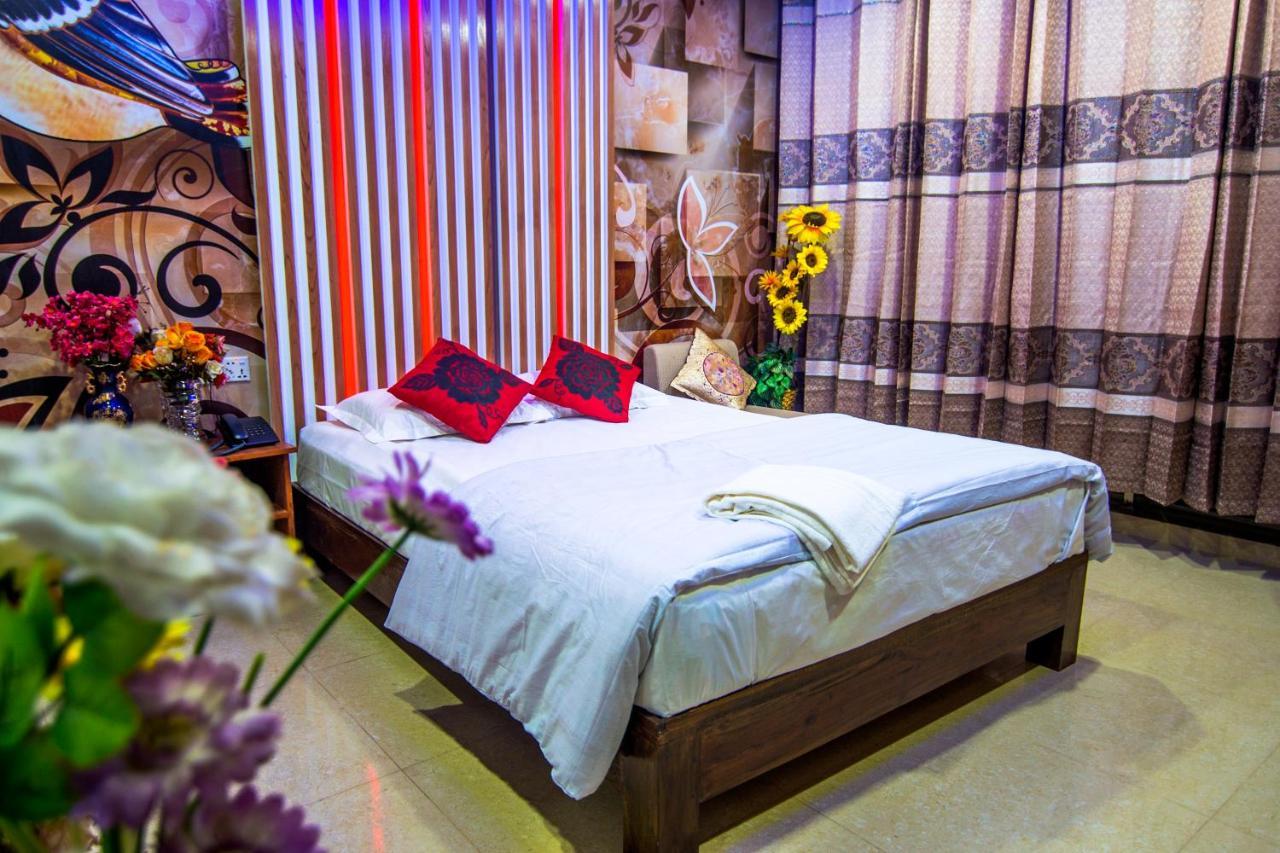 Hotel Pushpo Bilash Khulna Buitenkant foto